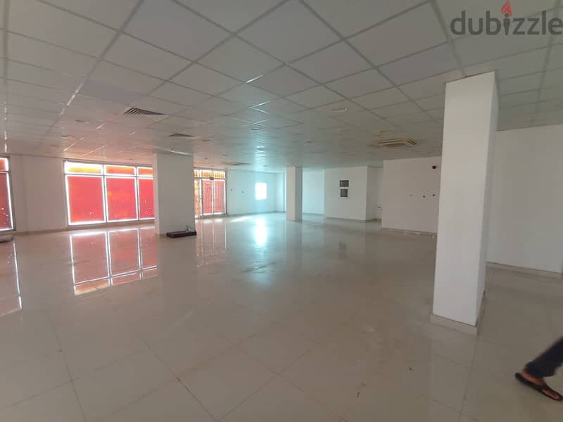 Showroom for Rent in Azaibha 18 Nov Street 4