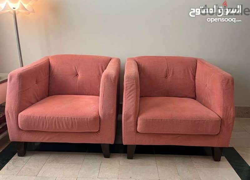 2 chairs for sale with thier pillows 2