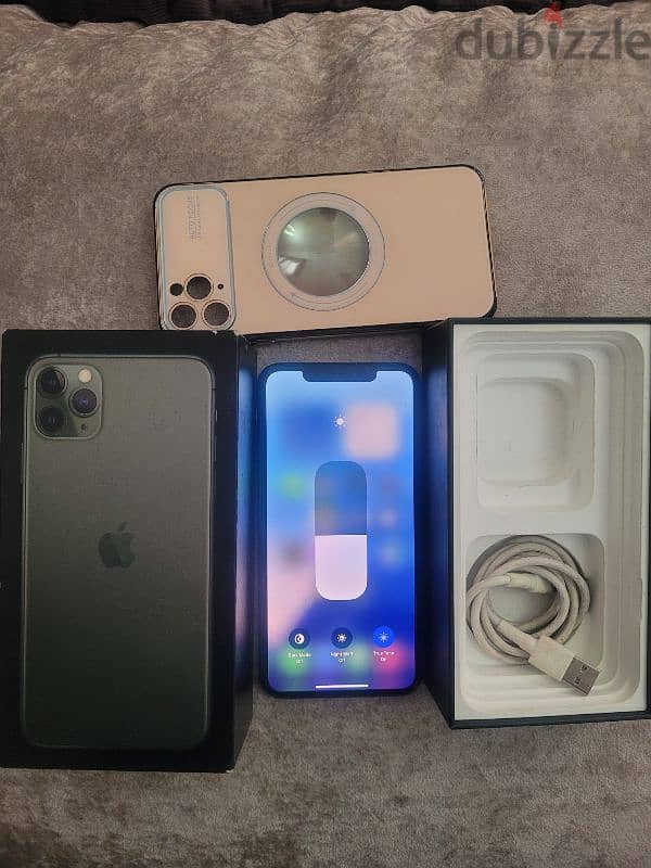 iphone 11 pro max 256 gb  good condition 2