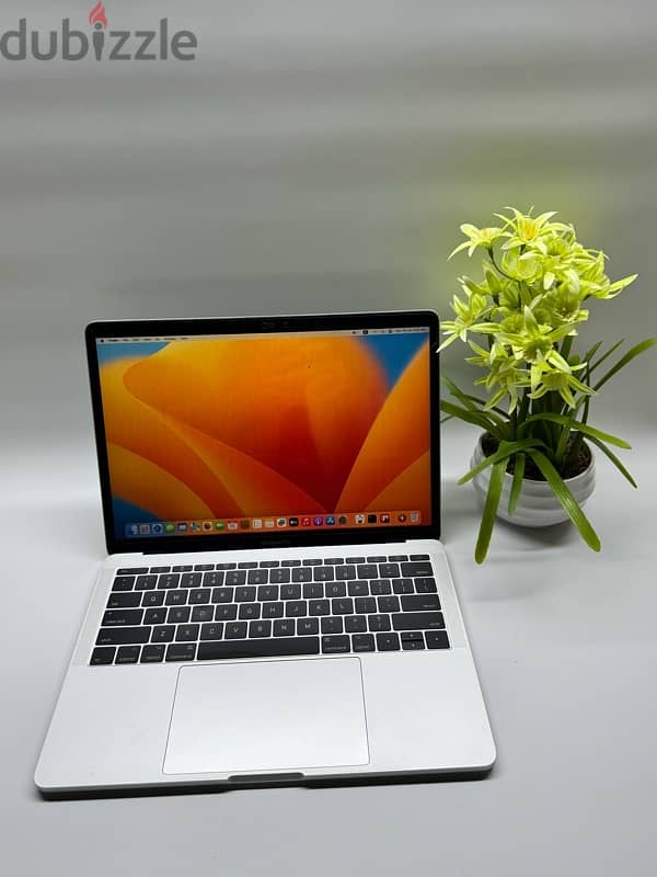 Macbook pro 2017, i5, 16gb ram, 128gb ssd 1