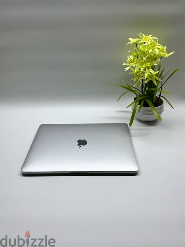 Macbook pro 2017, i5, 16gb ram, 128gb ssd 6