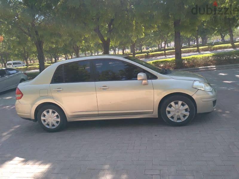 Nissan Tiida 2011 2