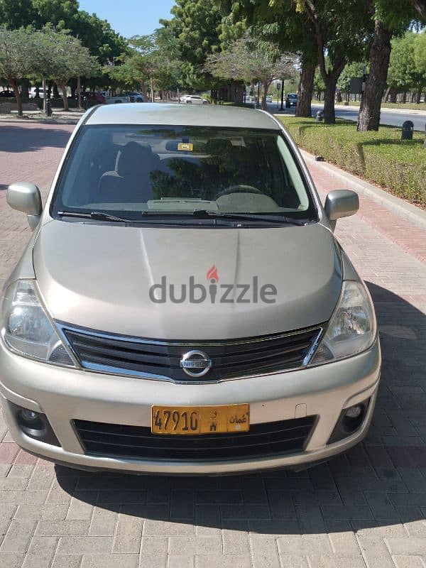 Nissan Tiida 2011 5