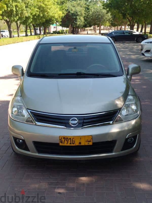 Nissan Tiida 2011 8