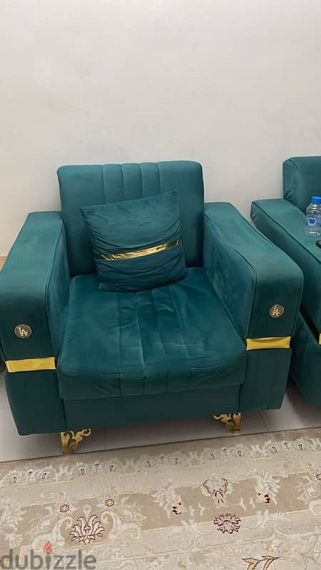 sofa for sale available in maabela 1