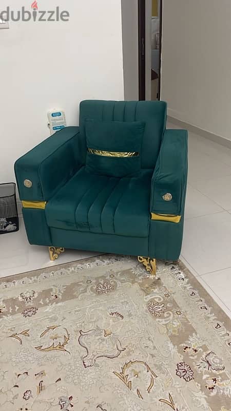 sofa for sale available in maabela 3