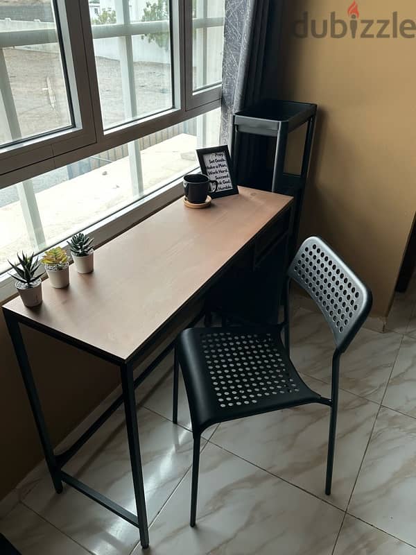 Table Chair & Shelf  طاوله كرسي و رفوف 2