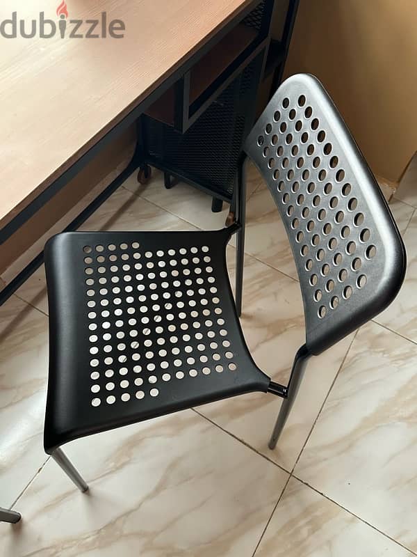 Table Chair & Shelf  طاوله كرسي و رفوف 3