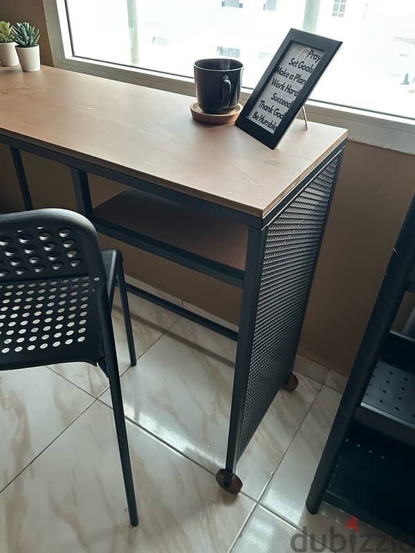 Table Chair & Shelf  طاوله كرسي و رفوف 4