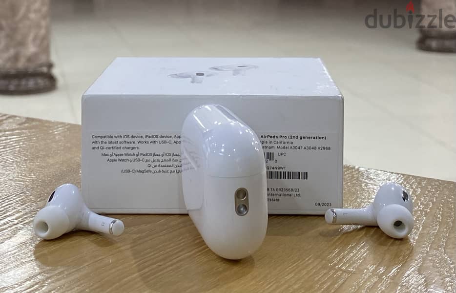 Apple AirPods Pro (2nd generation) with MagSafe Charging Case (USB-C) 3