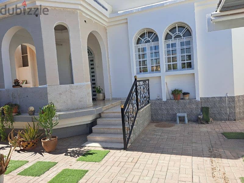 Nice house near souq Al khoud 3 levels 8