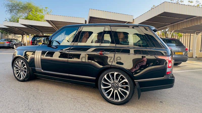 Land Rover Range Rover Vogue SE 2017 Model 1