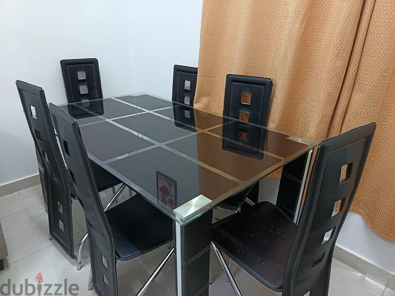 Dining Table with 6 Chairs 1