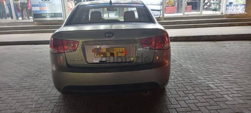 Kia Cerato 2010 4