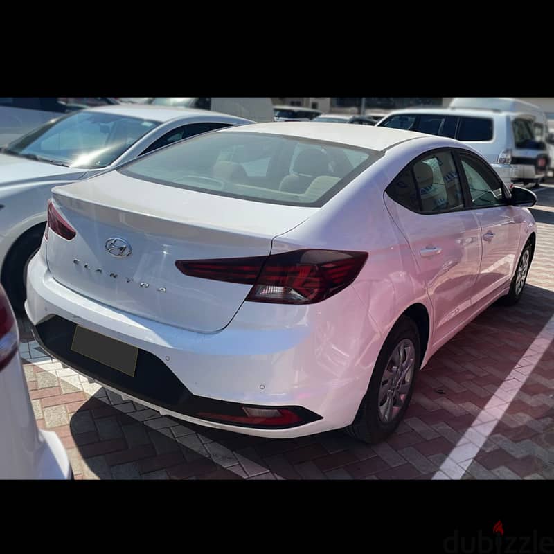 Hyundai Elantra 2020 White GCC Oman Car 2