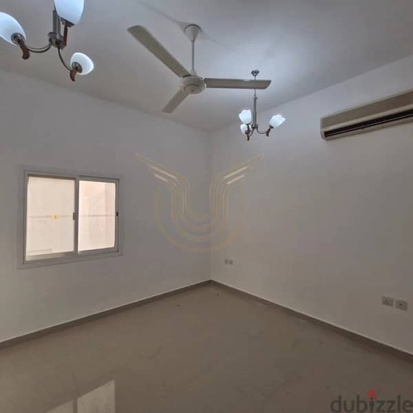 Luxury villa in Al Khuwair 5+1 bhk for rent 5