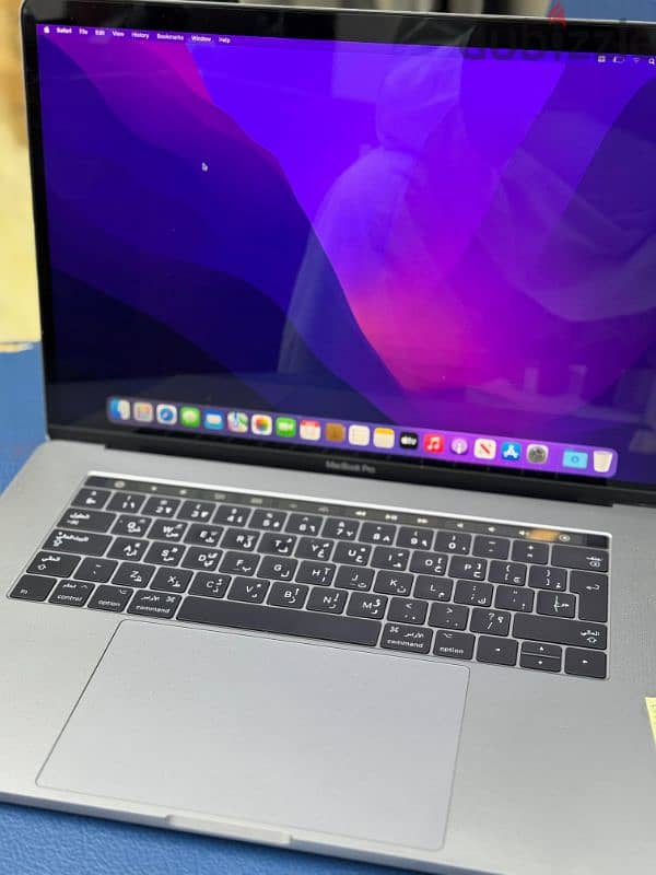 MacBook Pro 15" Ratina with 4Gb dadicated Graphics 5