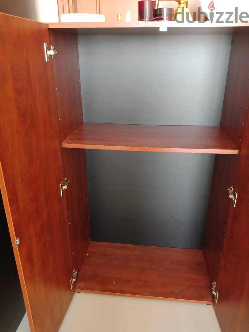 Wardrobes & cupboard, 2 doors, Selling today, leaving Oman 5