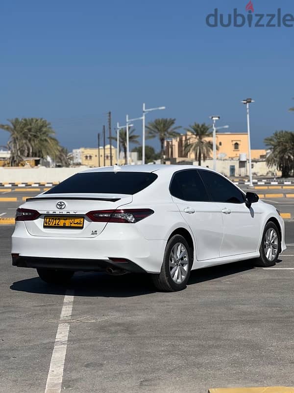 Toyota Camry LE 2021 3