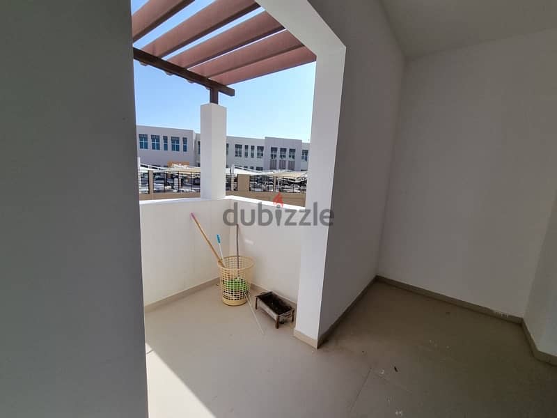 2 Bedroom Apartment for sale Al Mouj 5