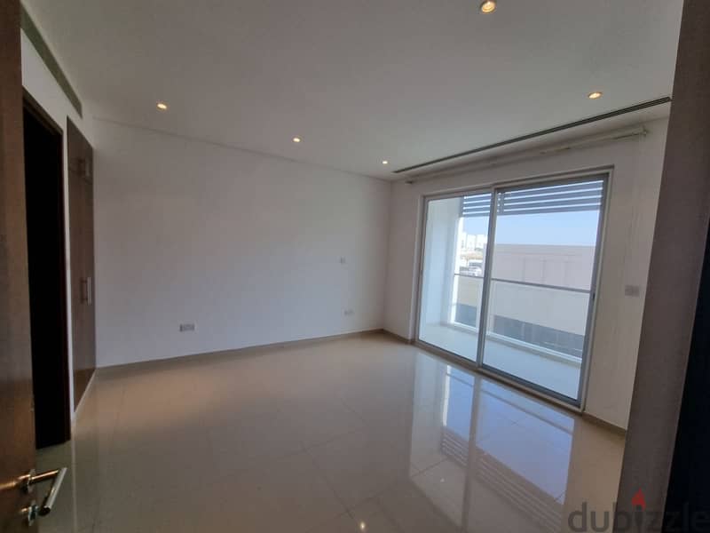 2 Bedroom Apartment for sale Al Mouj 8