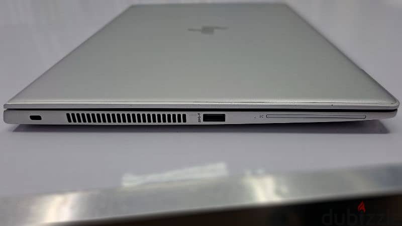 Hp Elitebook G5 8Gen core i5 256gb ssd 3