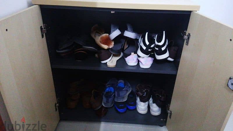 Shoe's Cabinet Like New For Sale Price Just Only. 15 OMR 1