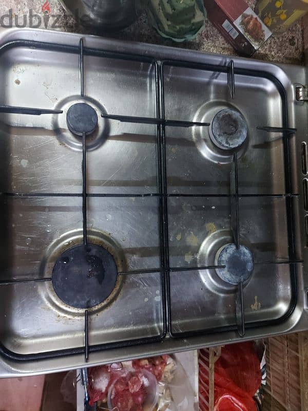 Ariston cooking range with safety features 2