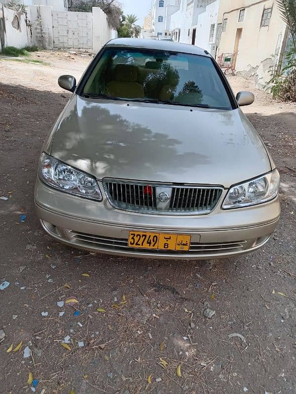 Nissan Sunny 2009 3