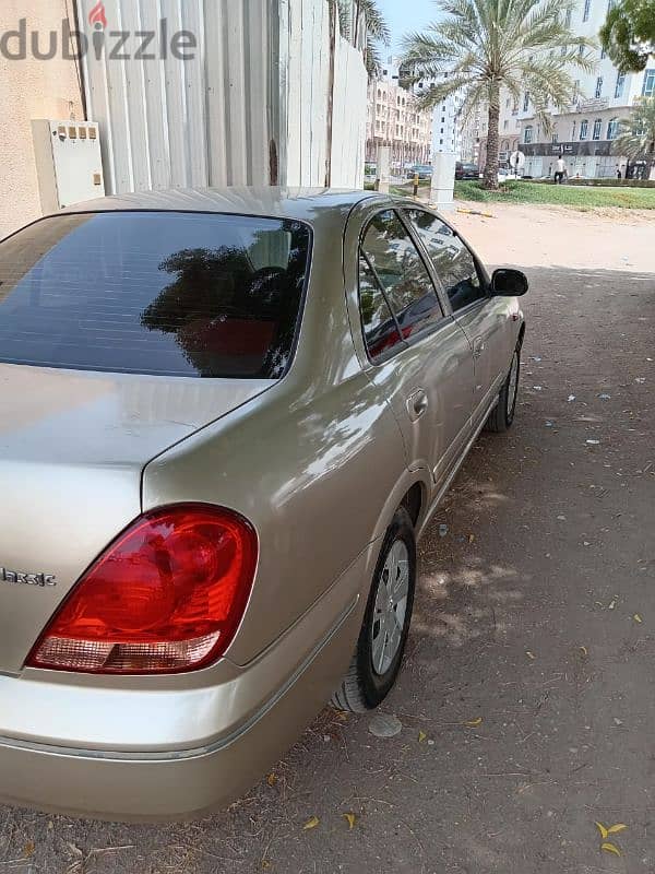 Nissan Sunny 2009 4