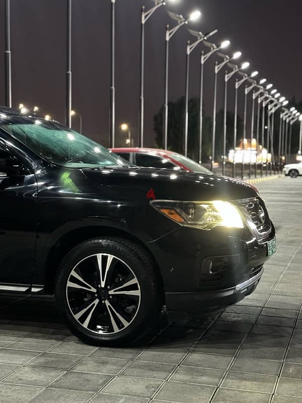 Nissan Pathfinder 2018 1