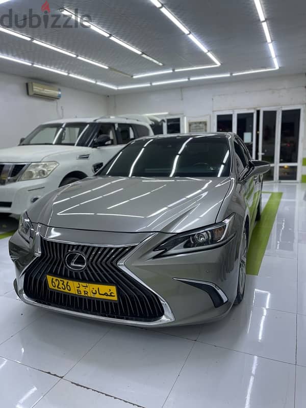 Lexus ES-350 2019 7