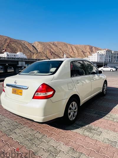 Nissan Tiida 2009