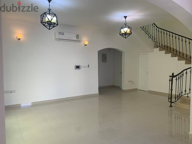 villa for rent close to the beach located al hail north 0