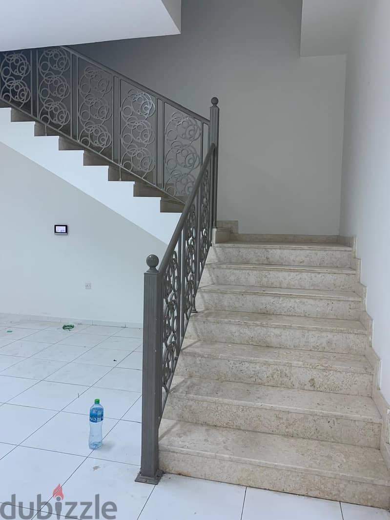 villa for rent near to choueifat school located hail south 6