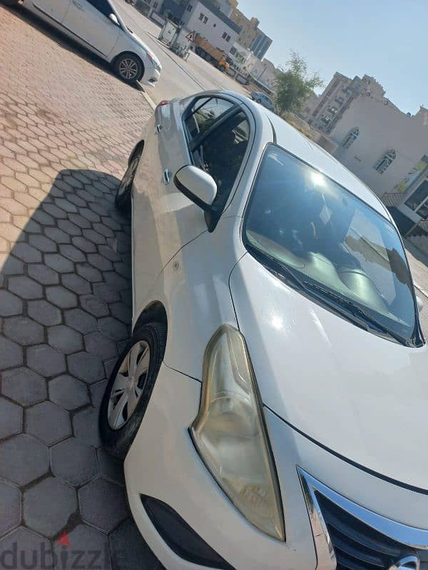 Nissan Sunny 2016 9