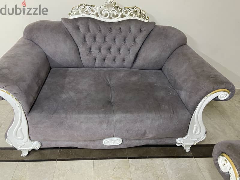 Luxurious sofa set in good condition 0