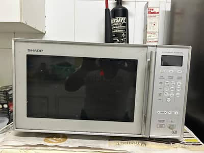 Microwave oven- sharp make