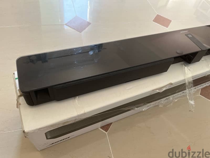 Bose 300 soundbar in perfect condition like new 0