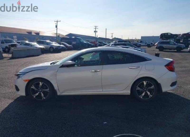 Honda Civic 2018 13