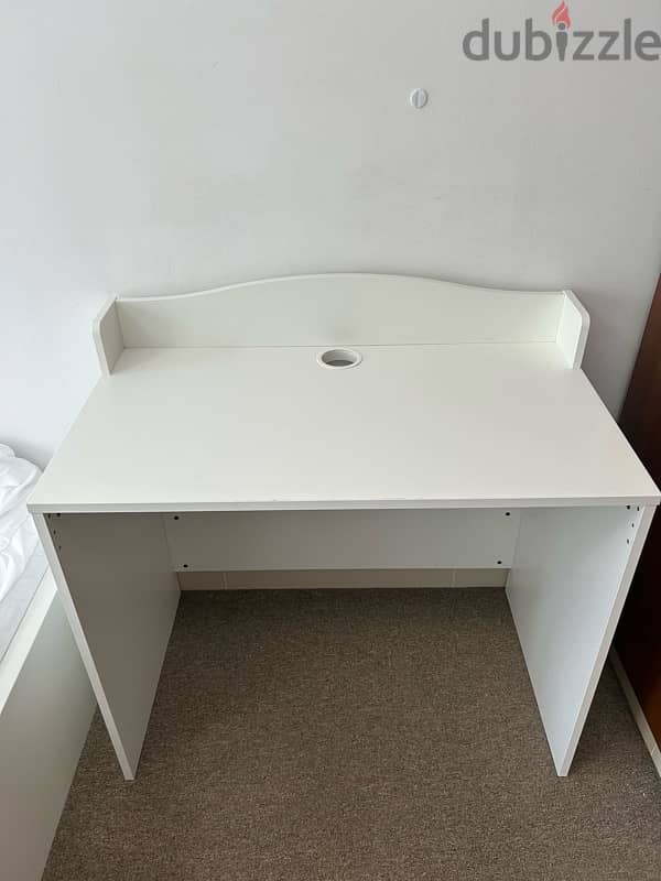 office desk/ reading desk 2