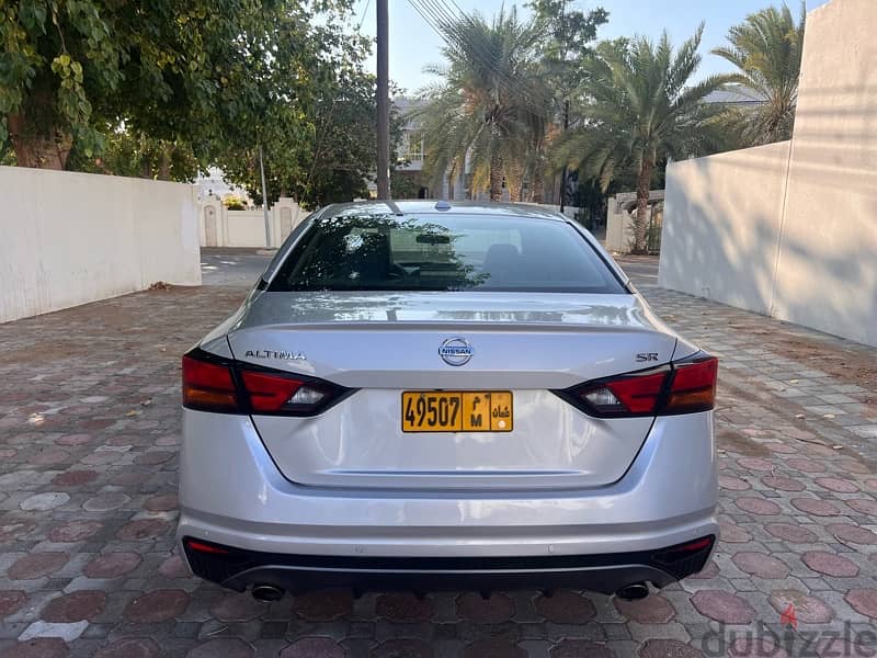 2020 Nissan Altima SR , expat owned. 1