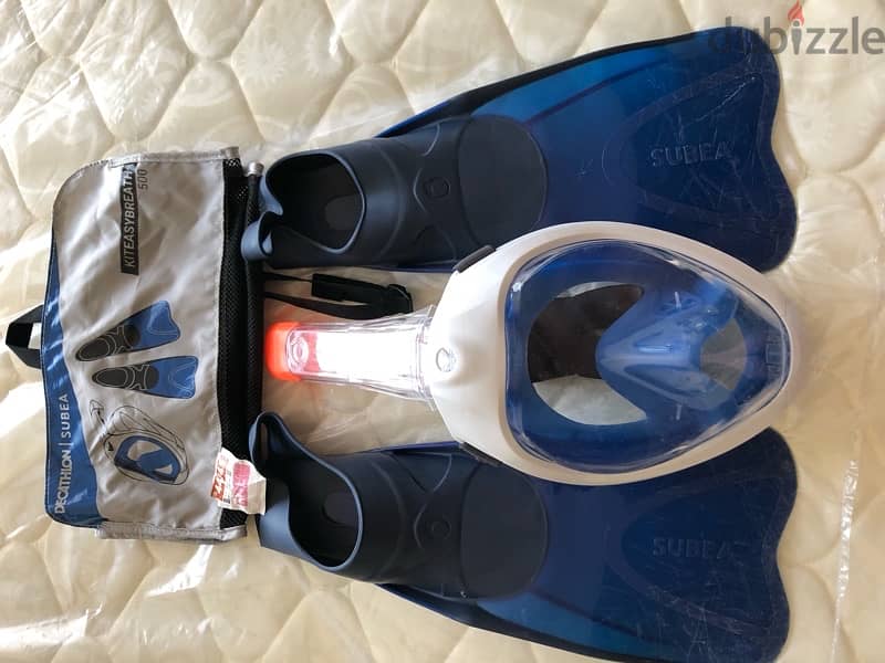 Decathlon diving head gear and fins 0