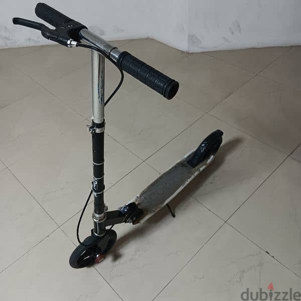 scooter and cycle good condition only 15 omr 3