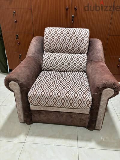 Single seater sofa 1 + 1