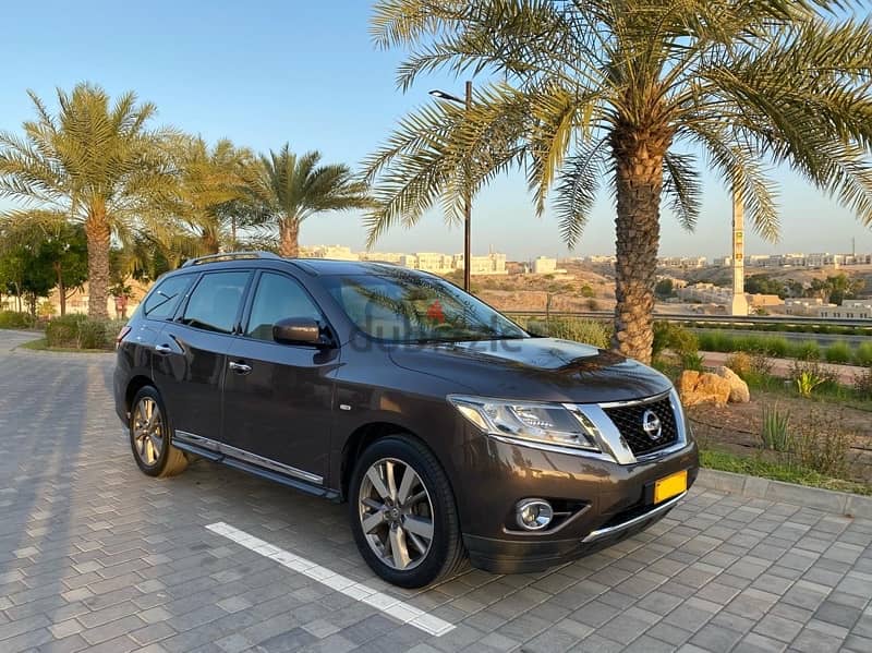 Nissan Pathfinder 2015 1