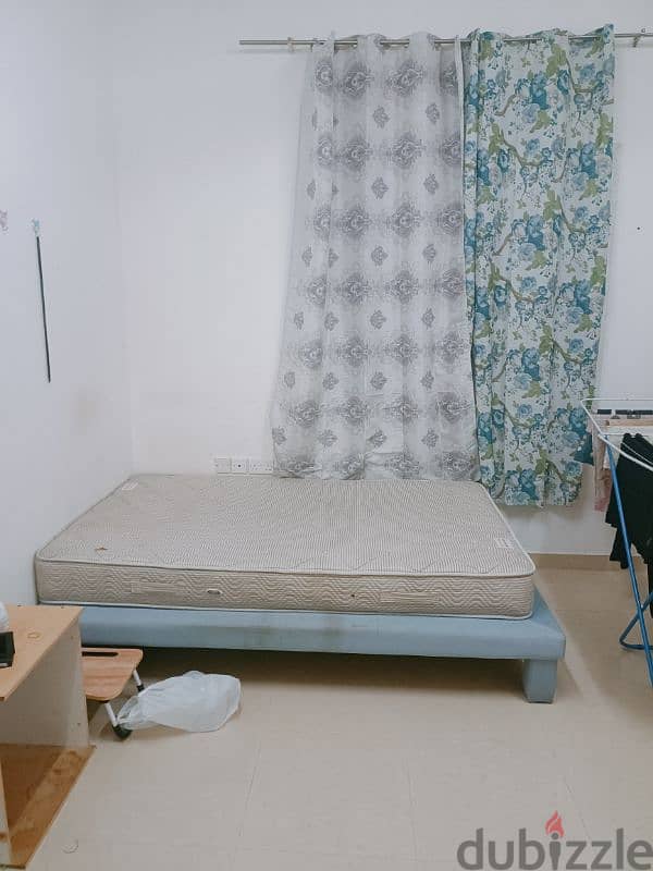 bed space available for indian 3