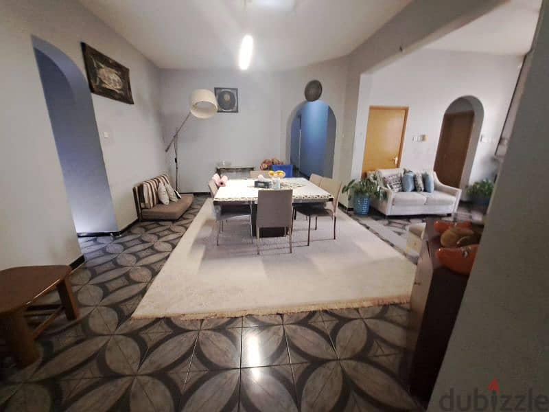 nice house near souq al khiud  3 levels 1