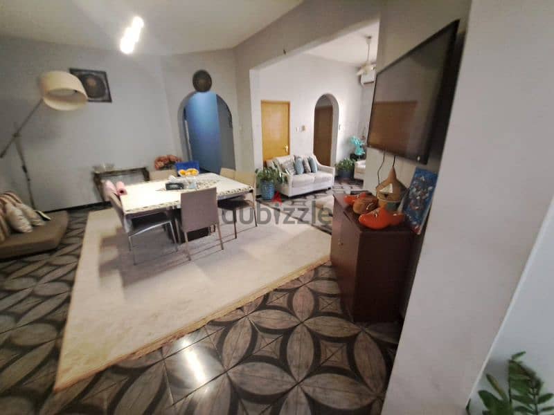 nice house near souq al khiud  3 levels 12