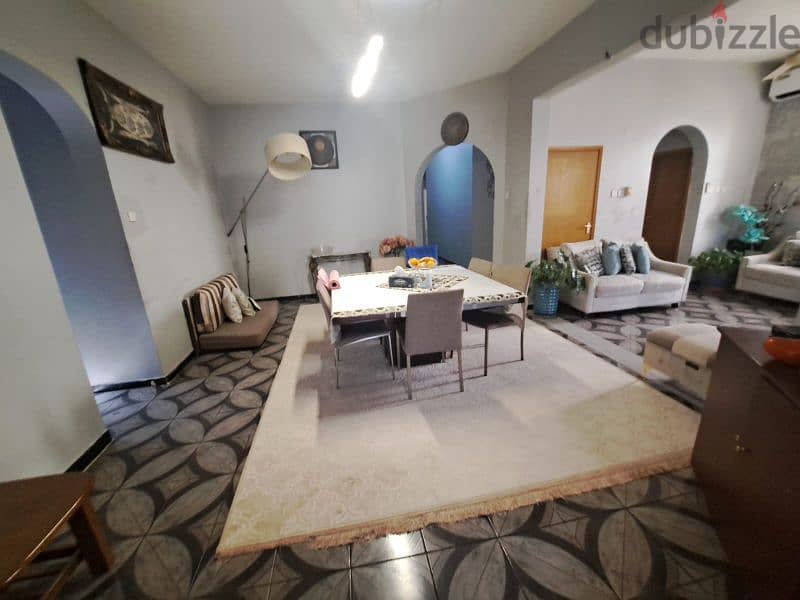 nice house near souq al khiud  3 levels 15